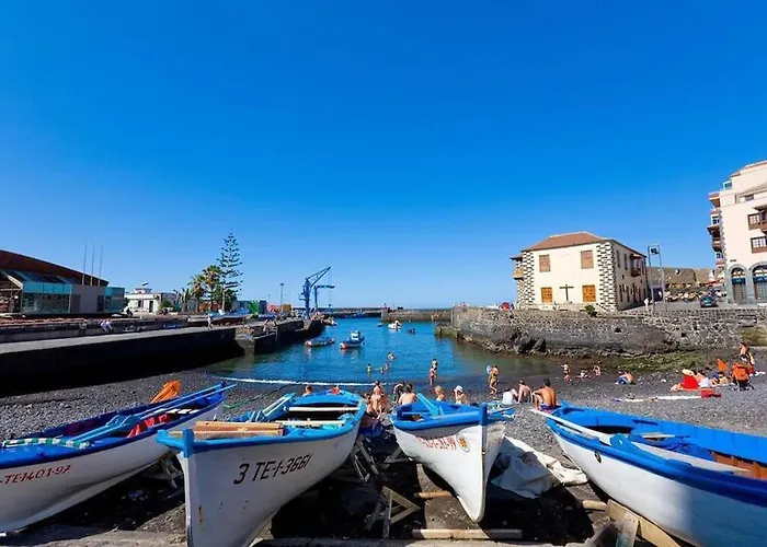 Central Studio With Sea View Balcony! شقة *