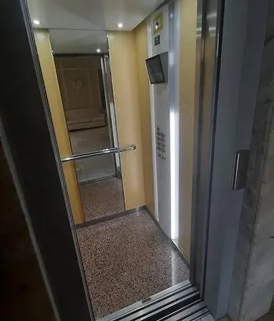 Appartamento Central Studio With Sea View Balcony!