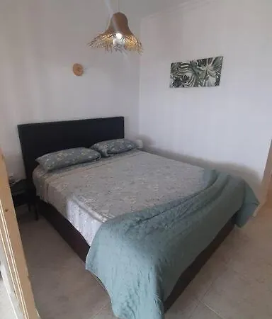 Central Studio With Sea View Balcony! Appartamento *