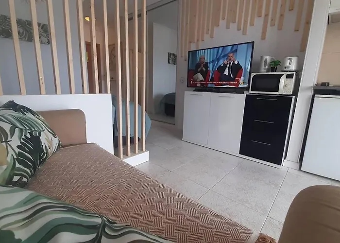 Central Studio With Sea View Balcony! Apartman *