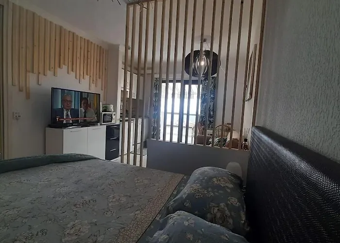 Apartman Central Studio With Sea View Balcony!