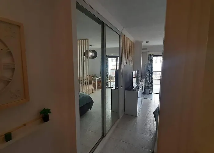 Apartman Central Studio With Sea View Balcony! *